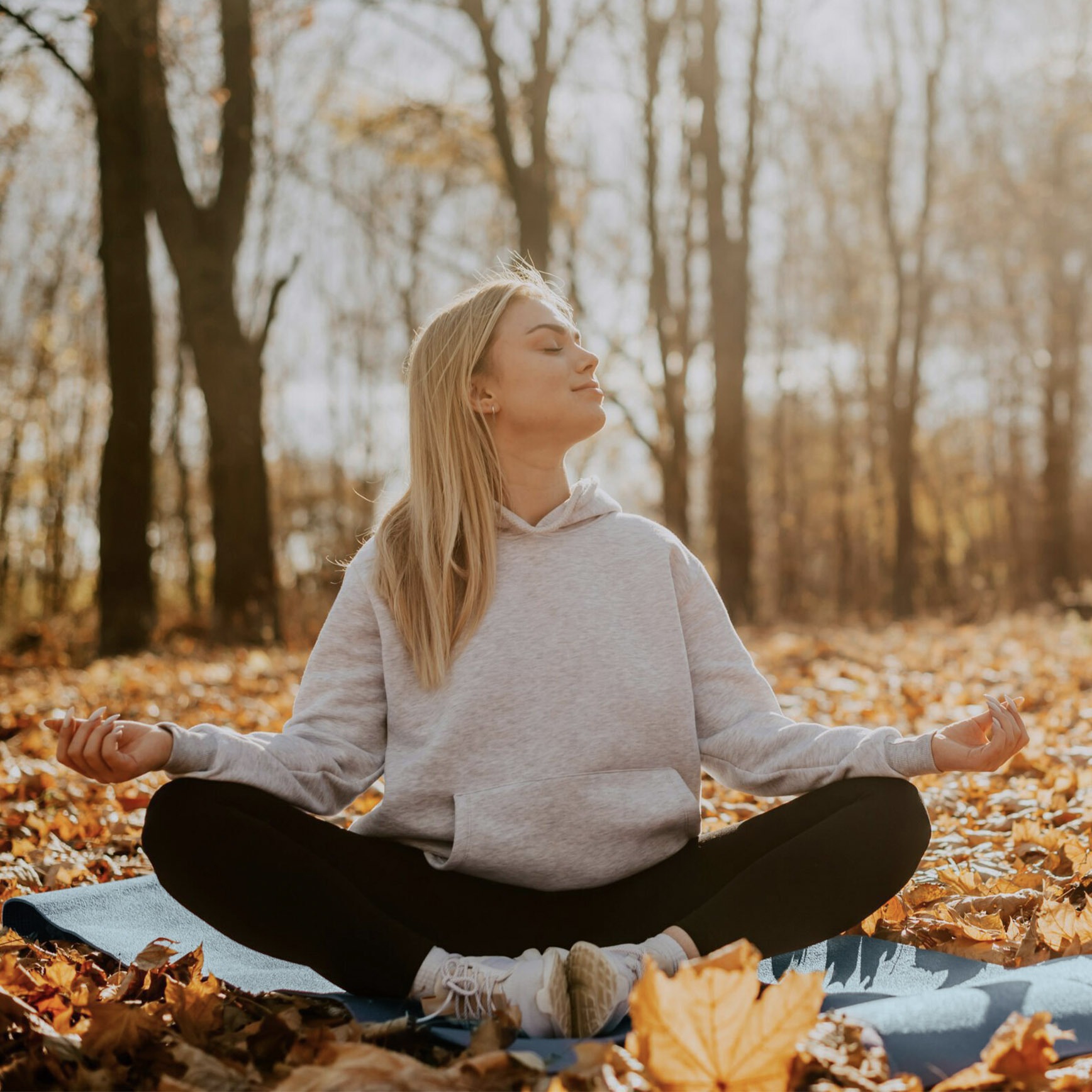 Frau bei der Meditation